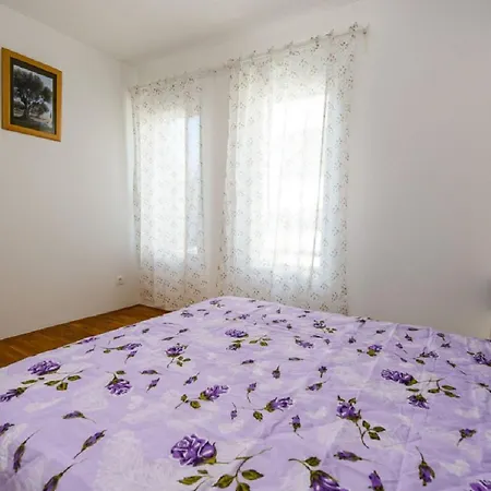 Appartement Jelena Tribalj